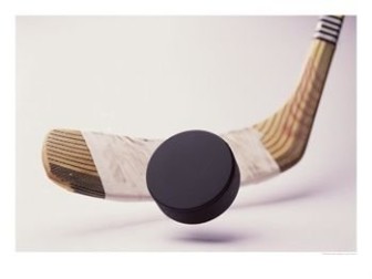 Hockey-Stick-and-Puck-Photographic-Print-C11950881
