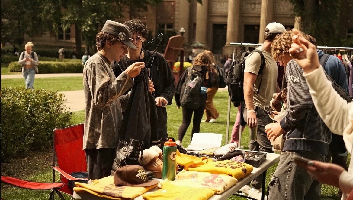 High School Student Builds Thrift Clothing Business for College