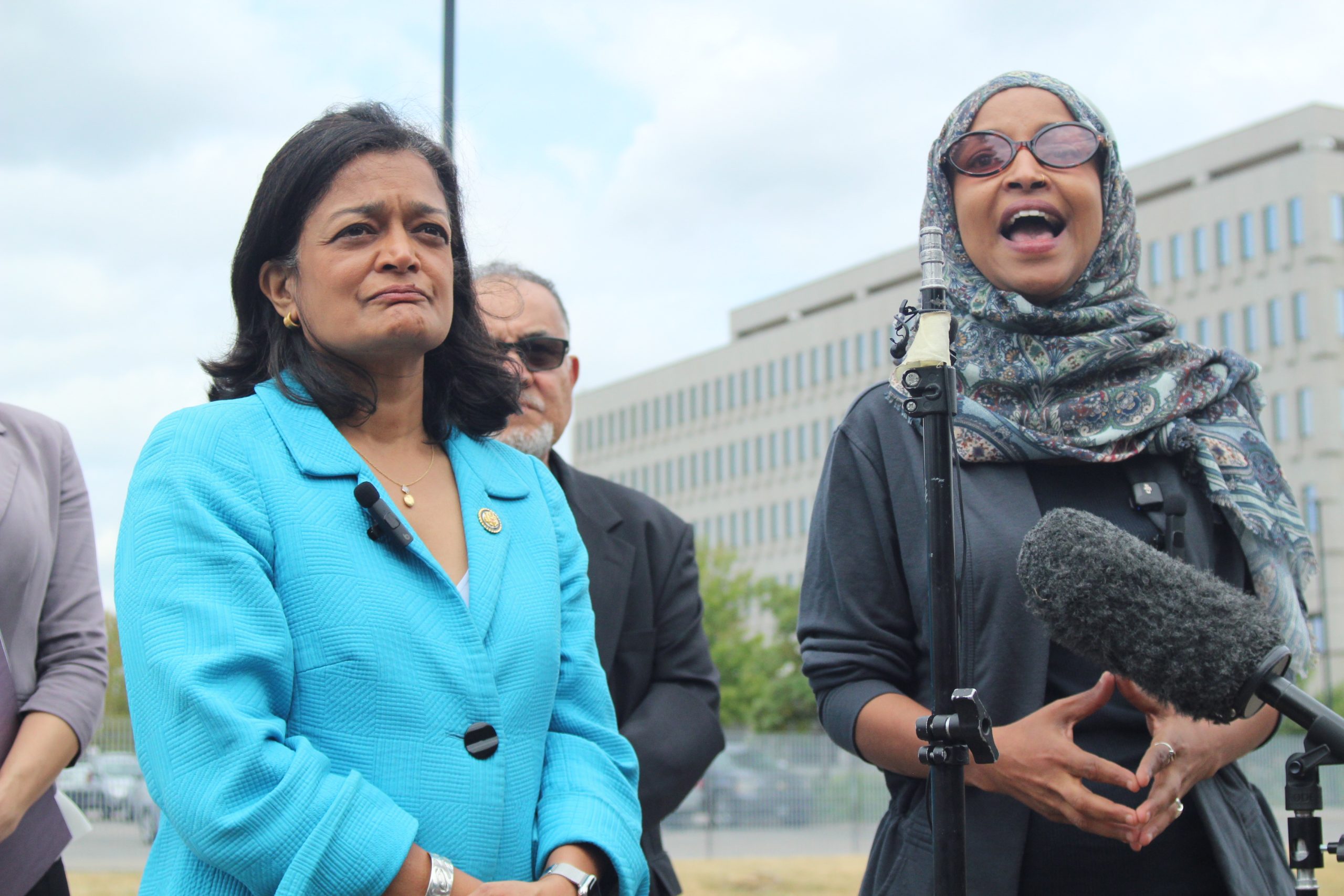 Congresswomen visit inside Whipple’s detention facility before vans head to deportation flights